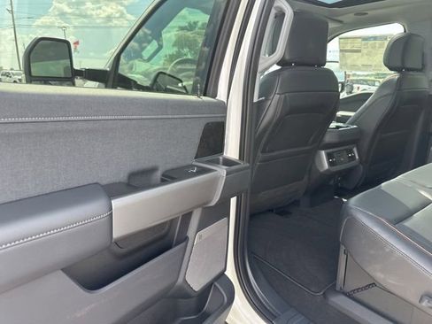 New 2025 Ford F250 Lariat w/ Lariat Ultimate Package AWD/4WD image 25