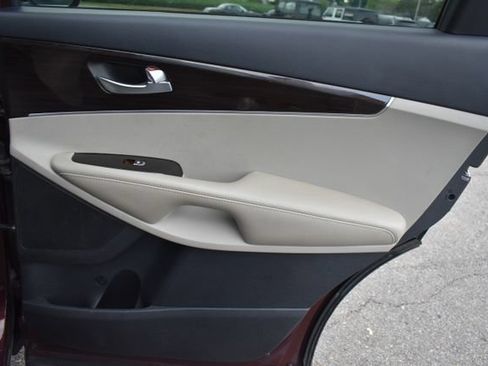 Used 2019 Kia Sorento FWD image 37