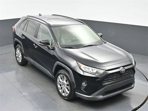 Used 2019 Toyota RAV4 XLE Premium w/ Cold Weather Package image 36