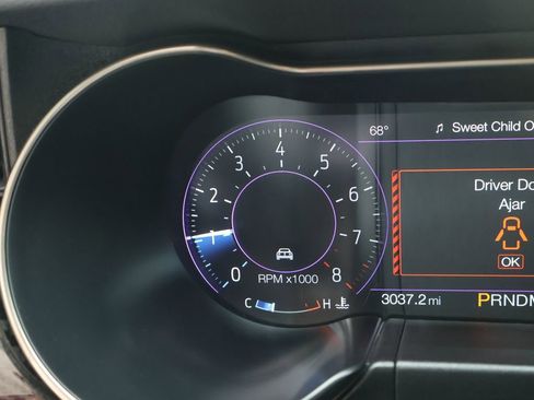 Used 2021 Ford Mustang Shelby GT500 w/ Technology Package RWD image 40