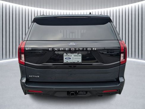 New 2026 Ford Expedition Active image 5