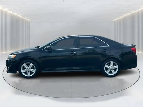Used 2012 Toyota Camry SE FWD image 9