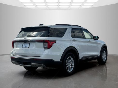 New 2026 Ford Explorer Active w/ Active Comfort Package RWD image 3