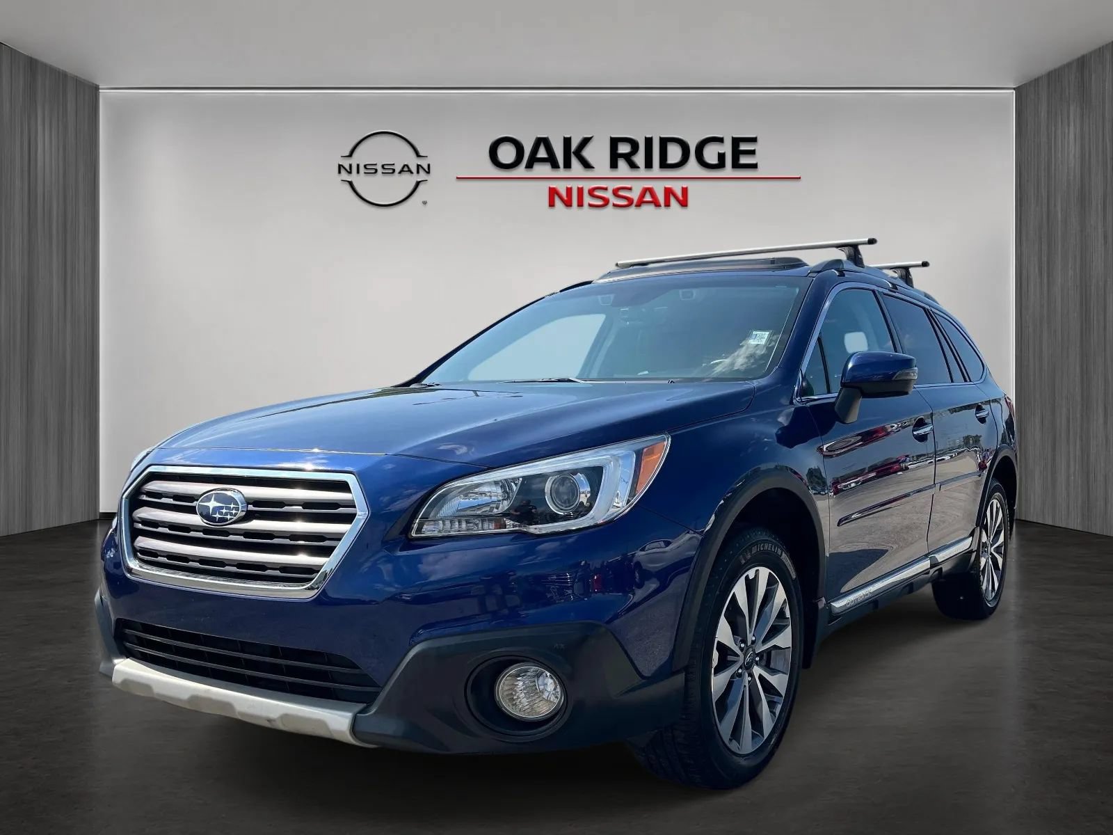 Used 2017 Subaru Outback 3.6R Touring AWD/4WD image 7