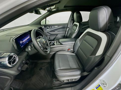 Used 2024 Chevrolet Blazer EV LT image 13