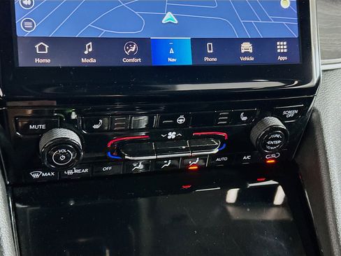 Used 2023 Jeep Grand Cherokee L Limited image 24