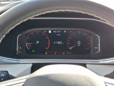 Certified 2025 Volkswagen Taos SEL image 22