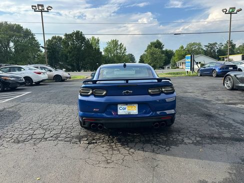 Used 2021 Chevrolet Camaro SS RWD image 5