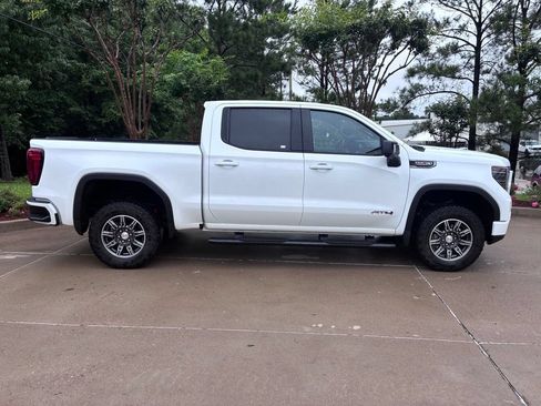 Used 2025 GMC Sierra 1500 AT4 AWD/4WD image 5