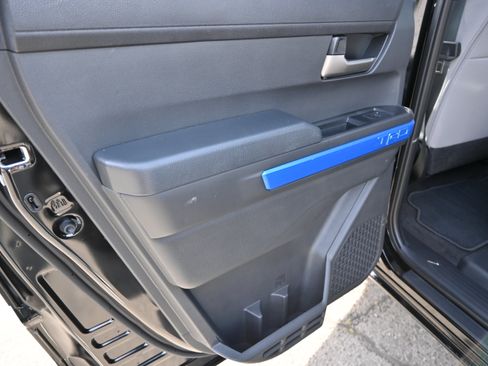 Used 2024 Toyota Tacoma TRD Sport image 35