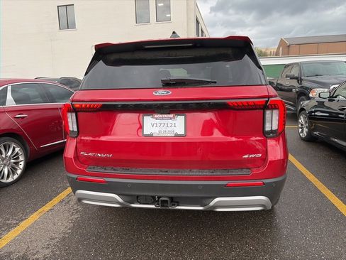 Used 2026 Ford Explorer Platinum image 5