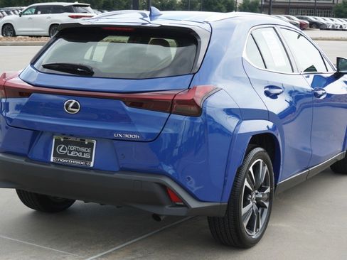 Certified 2025 Lexus UX 300h FWD w/ Accessory Package (Z1) image 6