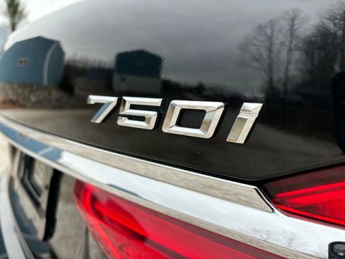 Used 2018 BMW 750i xDrive image 53