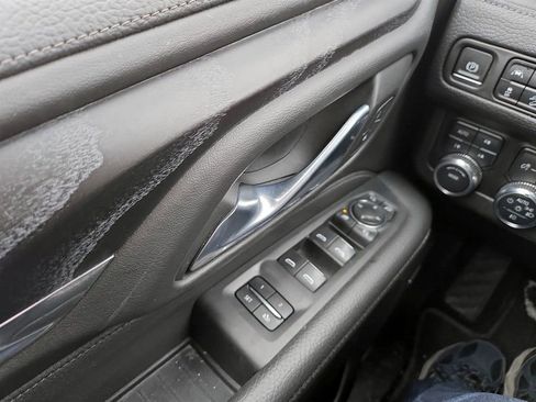 Used 2023 GMC Yukon Denali image 21