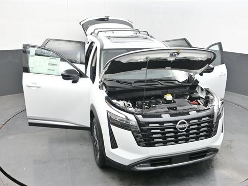 New 2026 Nissan Pathfinder Platinum FWD image 41