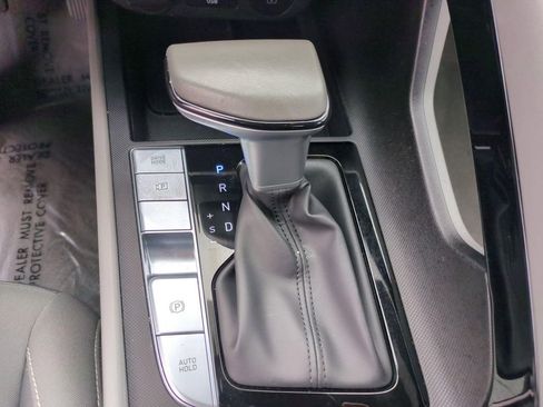Certified 2025 Hyundai Elantra SEL FWD image 20