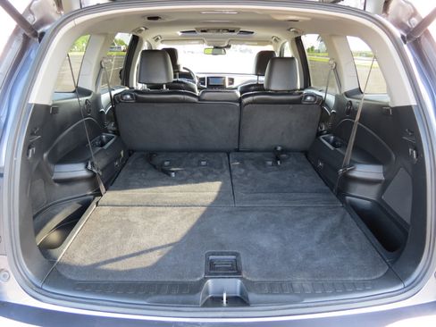 Used 2016 Honda Pilot Touring image 42