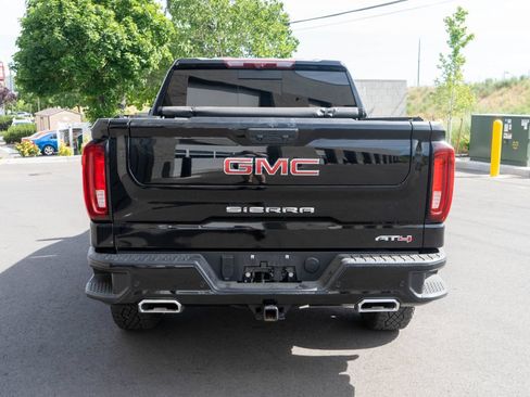 Used 2025 GMC Sierra 1500 AT4 w/ Technology Package AWD/4WD image 6