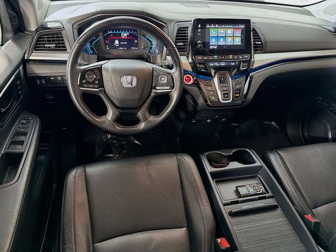 Used 2023 Honda Odyssey Touring image 17