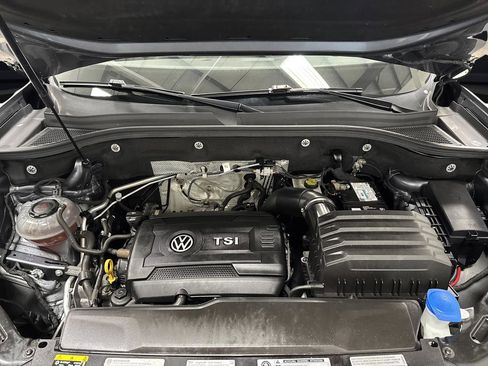 Used 2020 Volkswagen Atlas Cross Sport SEL image 37