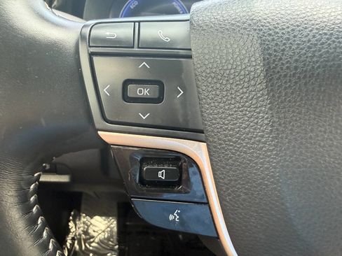Used 2024 Toyota Crown w/ Carpet Mat Package (TMS) AWD/4WD image 32