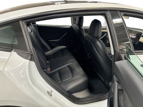 Certified 2022 Tesla Model 3 Long Range AWD/4WD image 11