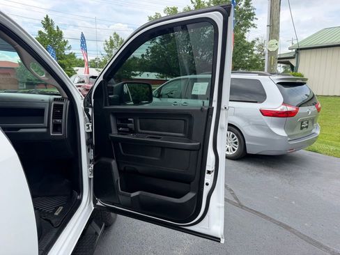 Used 2019 RAM 1500 Express w/ Express Value Package AWD/4WD image 26