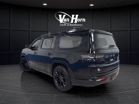 Used 2022 Jeep Grand Wagoneer Series II AWD/4WD image 5