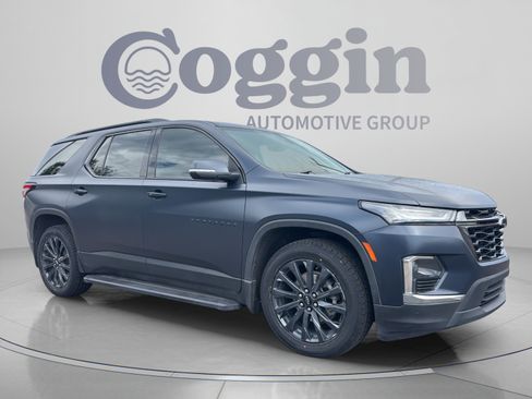 Used 2022 Chevrolet Traverse RS w/ LPO, Floor Liner Package FWD image 7