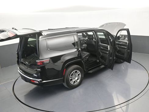 Used 2023 Jeep Wagoneer 4WD image 76
