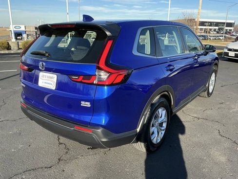 Used 2024 Honda CR-V LX image 3