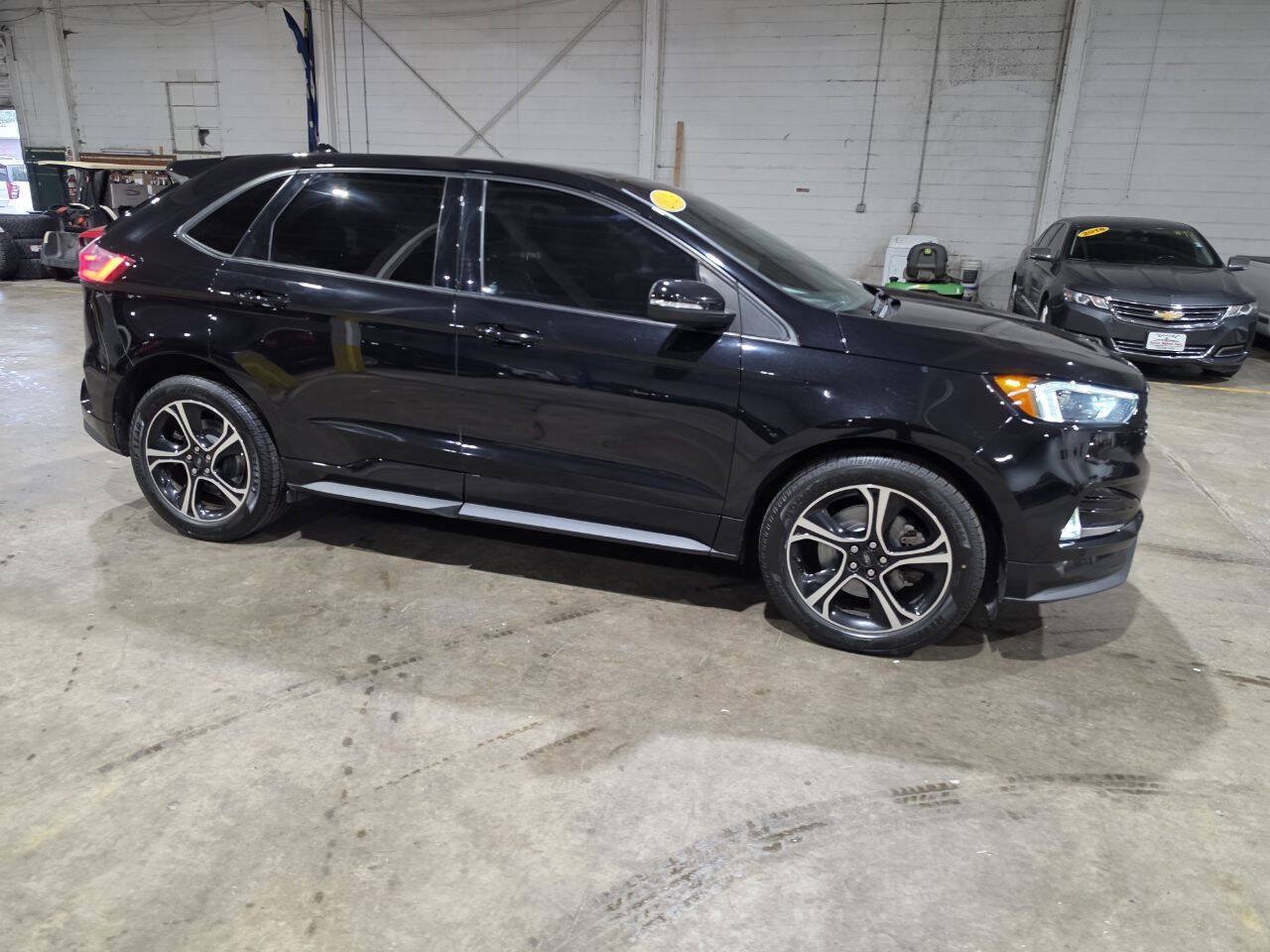 Used 2019 Ford Edge ST w/ Convenience Package AWD/4WD image 15