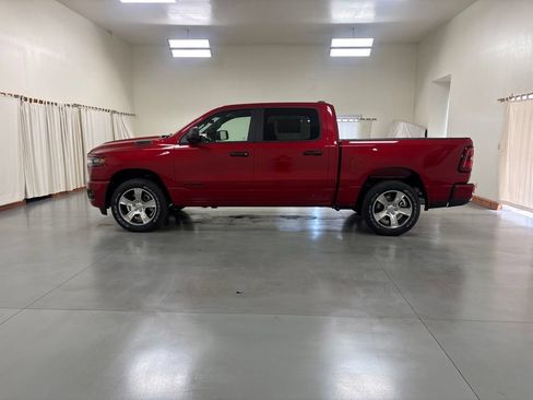 New 2026 RAM 1500 Express AWD/4WD image 5