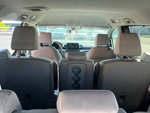 Used 2018 Honda Odyssey EX image 27