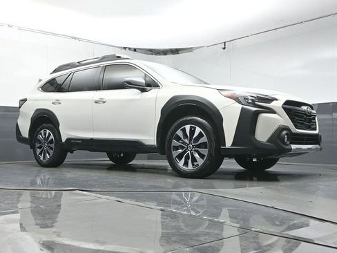 Certified 2025 Subaru Outback Touring w/ Popular Package #2 image 41