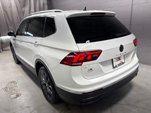 Used 2022 Volkswagen Tiguan SE AWD/4WD image 22