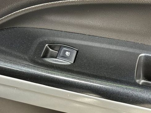 Used 2018 Chevrolet Colorado LT w/ LT Convenience Package RWD image 22