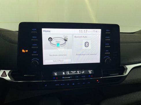 Used 2024 Toyota Sienna XLE image 60