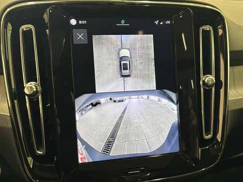 Used 2026 Volvo XC40 B5 Ultra w/ Protection Package Premier image 18