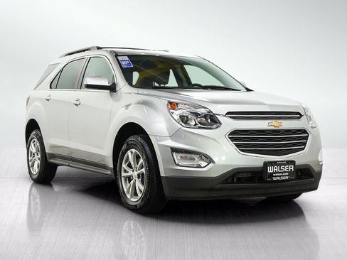 Used 2017 Chevrolet Equinox LT w/ Convenience Package FWD image 7