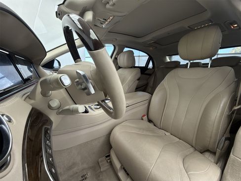 Used 2015 Mercedes-Benz S 550 Sedan w/ Sport Package w/ Sport Package image 10