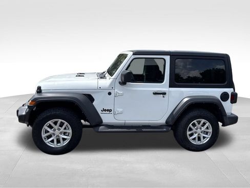 Used 2023 Jeep Wrangler Sport AWD/4WD image 4