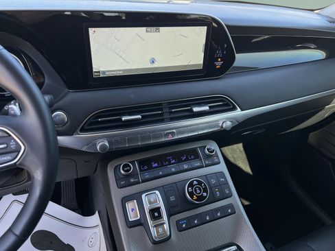 Used 2022 Hyundai Palisade Limited w/ Winter Package image 15