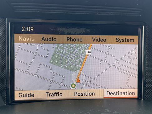 Used 2011 Mercedes-Benz GLK 350 4MATIC image 25