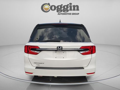Used 2023 Honda Odyssey Elite image 5