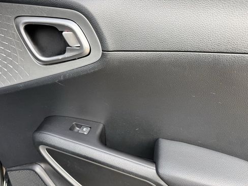 Used 2024 Kia Soul LX w/ Option Group 015 image 36