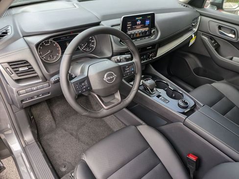 New 2026 Nissan Rogue SV w/ SV Premium Package image 9