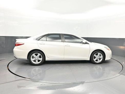 Used 2015 Toyota Camry SE image 20