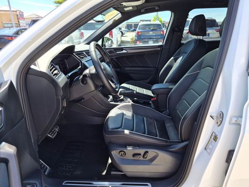 Used 2023 Volkswagen Tiguan SEL R-Line AWD/4WD image 18