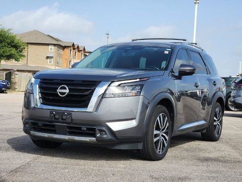 Certified 2023 Nissan Pathfinder Platinum w/ Cargo Package AWD/4WD image 2